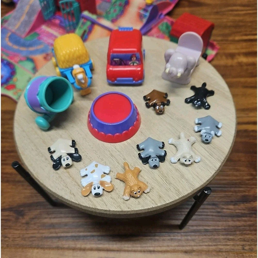 Vtg  1995 Pound Puppies Super Pound Van Deluxe Playset by Galoob - 90% Complete